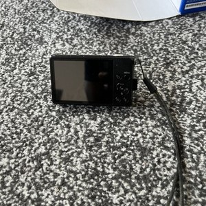 Samsung DV300F Smart Digital Camera 16.1MP 2 Screens selfies BOXED