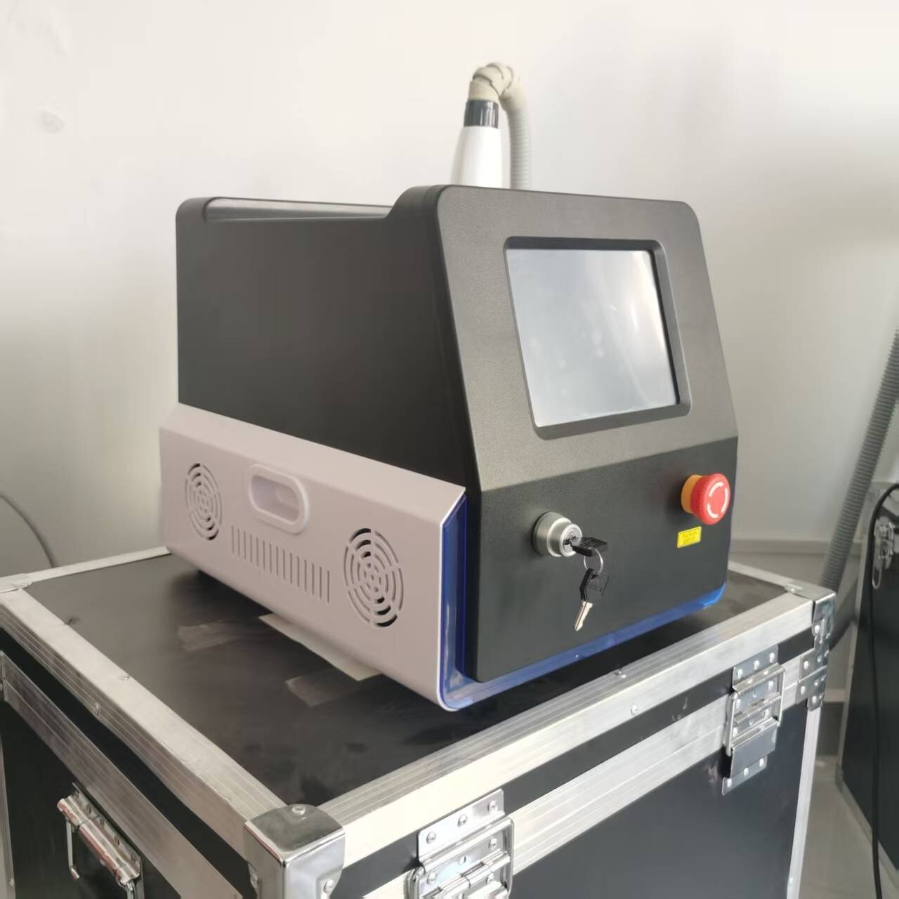 2025 Picosecond Q-Switch ND Yag Laser Machine Pico Laser Tattoo Removal Machine