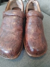 BOC Born Concepts Women's Size 7 M Brown Faux Leather Clogs Slip On