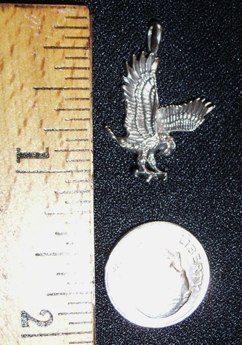 STERLING SILVER 1" x 3/4" FLYING/LANDING EAGLE CHARM - MADE IN THE U.S.A. - Picture 10 of 11