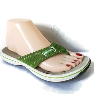clarks flip flops green