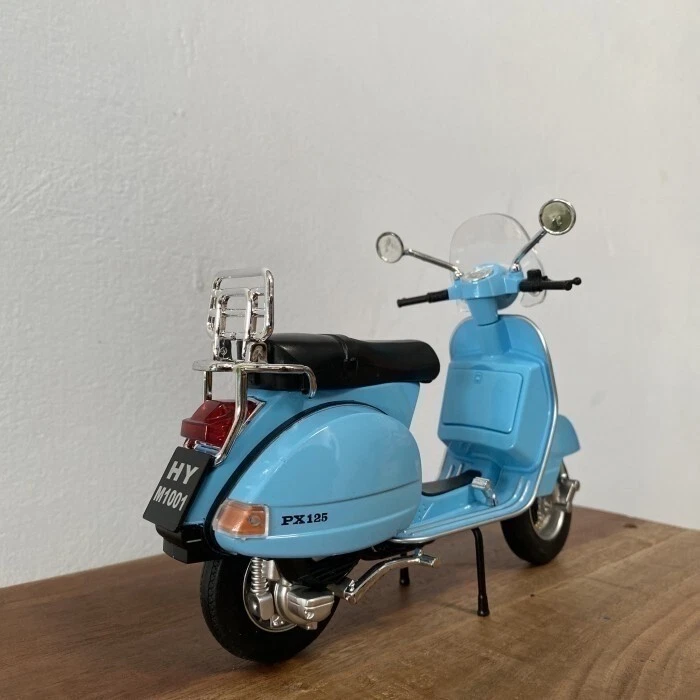 Diecast vespa px125 1/10 miniatur figure rare for gift sale - Image 3 of 4