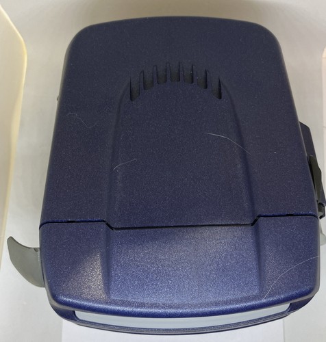 ๐ธ Vtg. Polaroid One Step Auto Focus Instant 600 Film Camera Blue PARTS/REPAIR - Picture 9 of 10