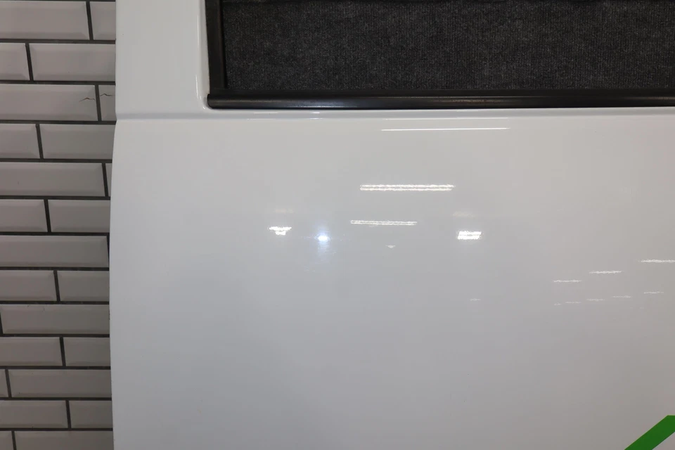 92-99 Chevy Suburban GMT400 Left Rear Door (Summit White 50U) Foto 4 de 4