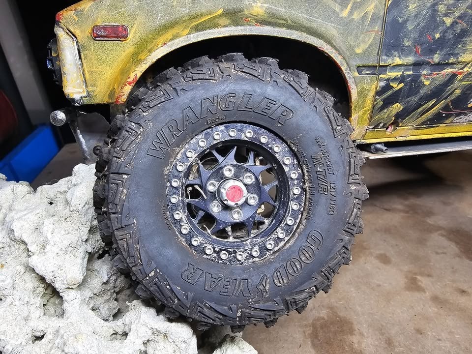 RC4WD Trail Finder 2 – Custom Build w/ SHV500v Servo, Goodyear MT/R Tires, Upgra