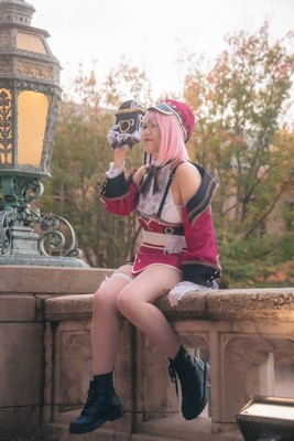 GENSHIN IMPACT CHARLOTTE 