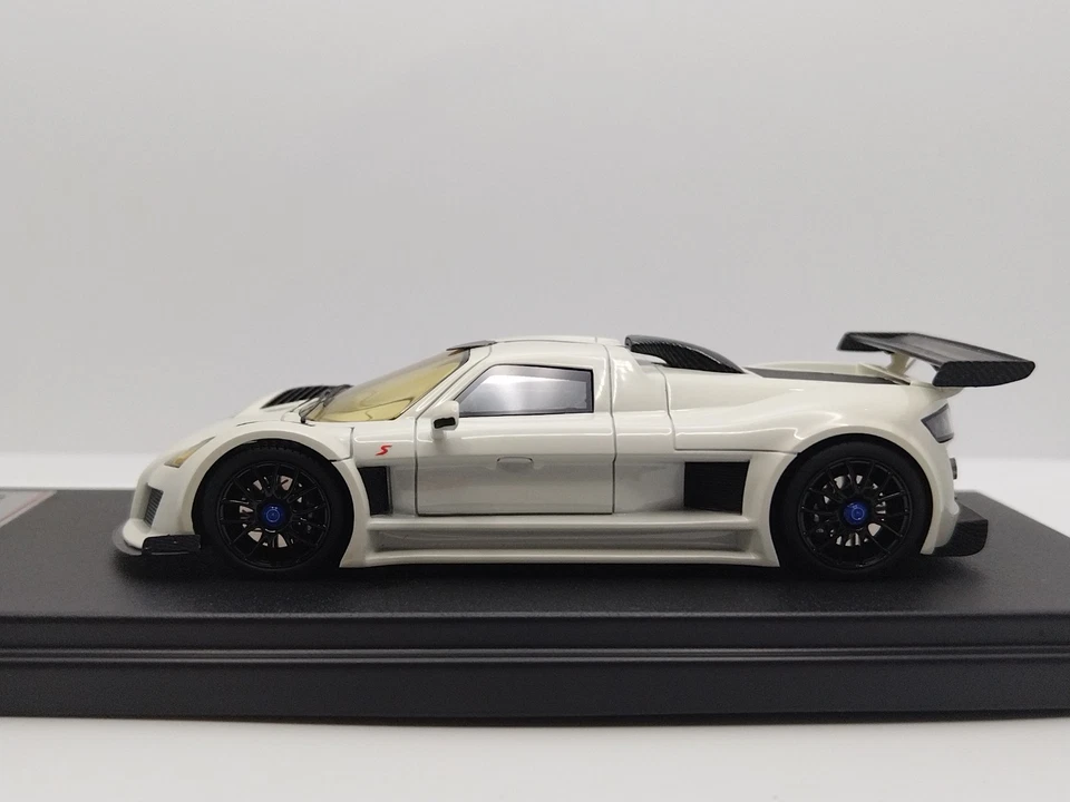Frontiart 1/43 Gumpert Apollo S 2006 White. Very Rare And Limited. 068/300pcs. - Image 2 of 4