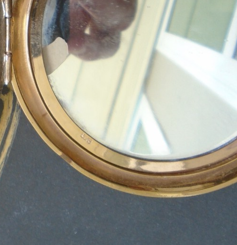 VINTAGE GUCCI COBALT BLUE COMPACT MIRROR W/ BOX PURSE ACCESSORY GOLD TONE - Picture 4 of 10