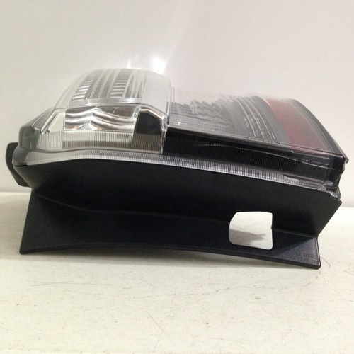 2014 2015 2016 2017 2018 2019 2020 2021 22 Toyota 4Runner RIGHT Tail Light Shiny - Picture 8 of 10