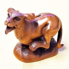 M8245 - 2" Hand Carved Boxwood Netsuke Figurine - Lovely Dog