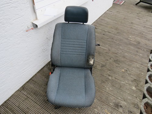 VW Golf 2 II Autositz links Fahrersitz Tweet VFL Klappbar vorne