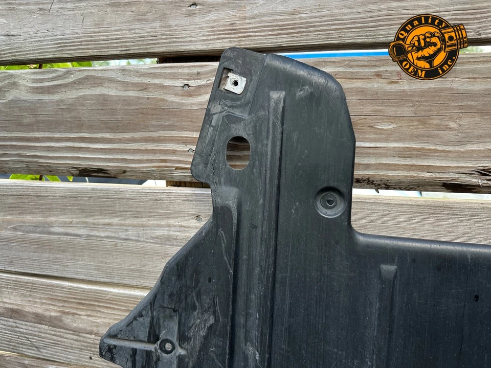 Porsche 911 Cayman Boxster 2005-12 tracción trasera cubierta protectora contra salpicaduras delantera debajo de la carrocería Foto 4 de 4