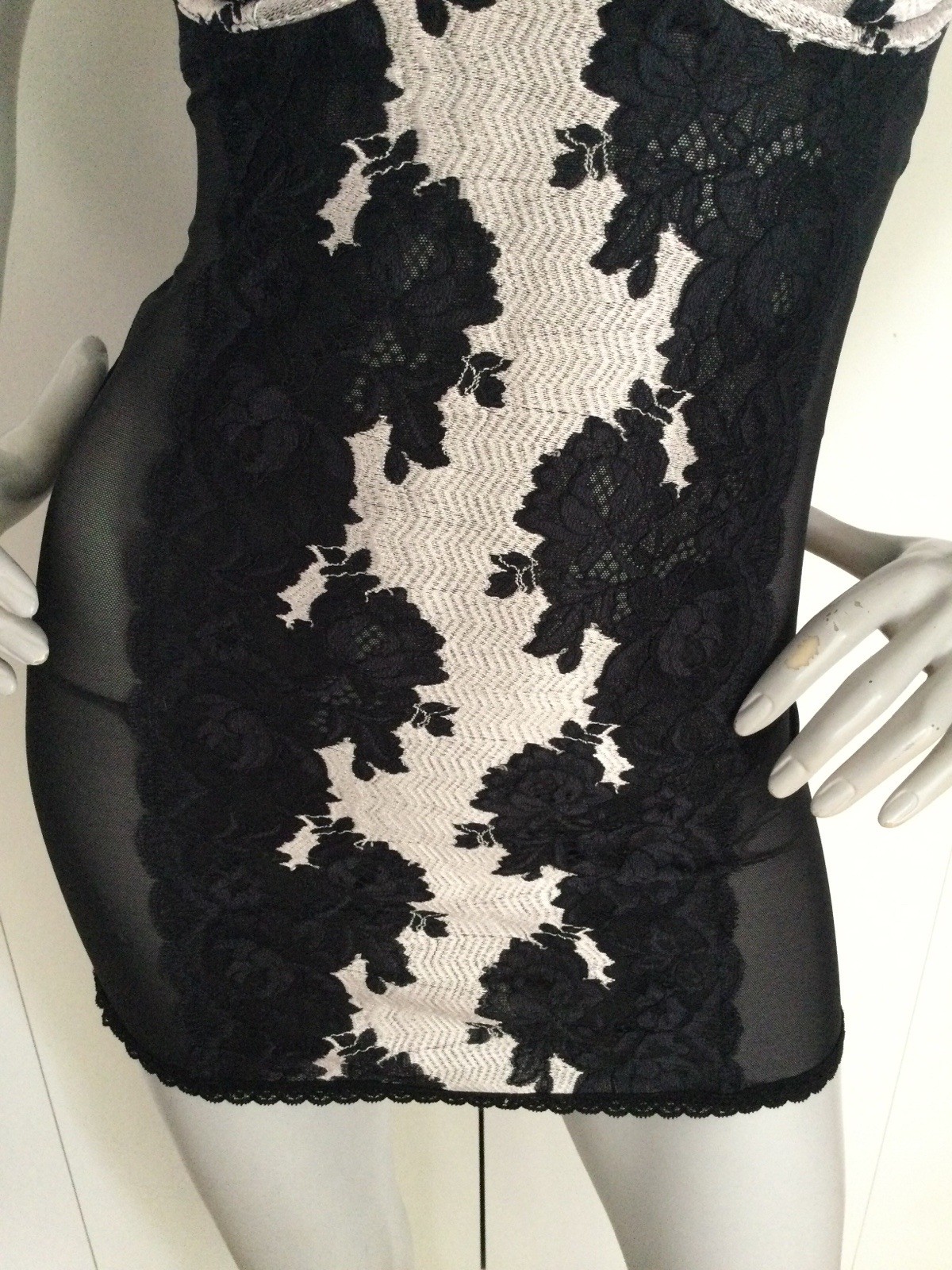 Foto 3 di 9