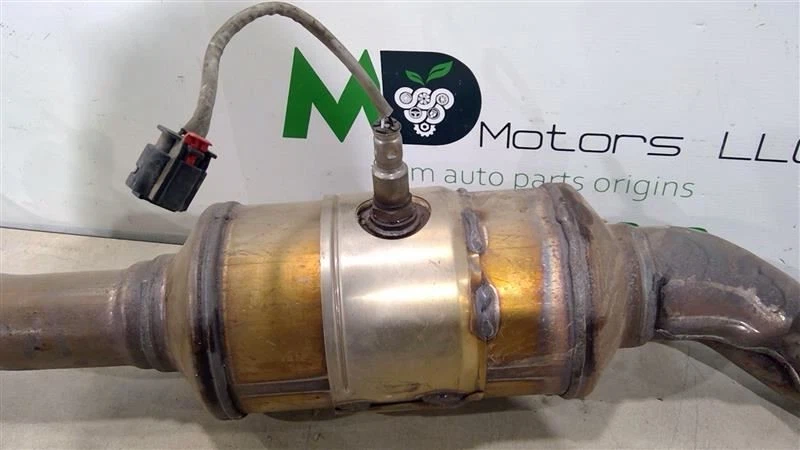 Dodge Ram 1500 2017-2022 convertidor catalítico superior derecho 68263748ab Foto 3 de 4