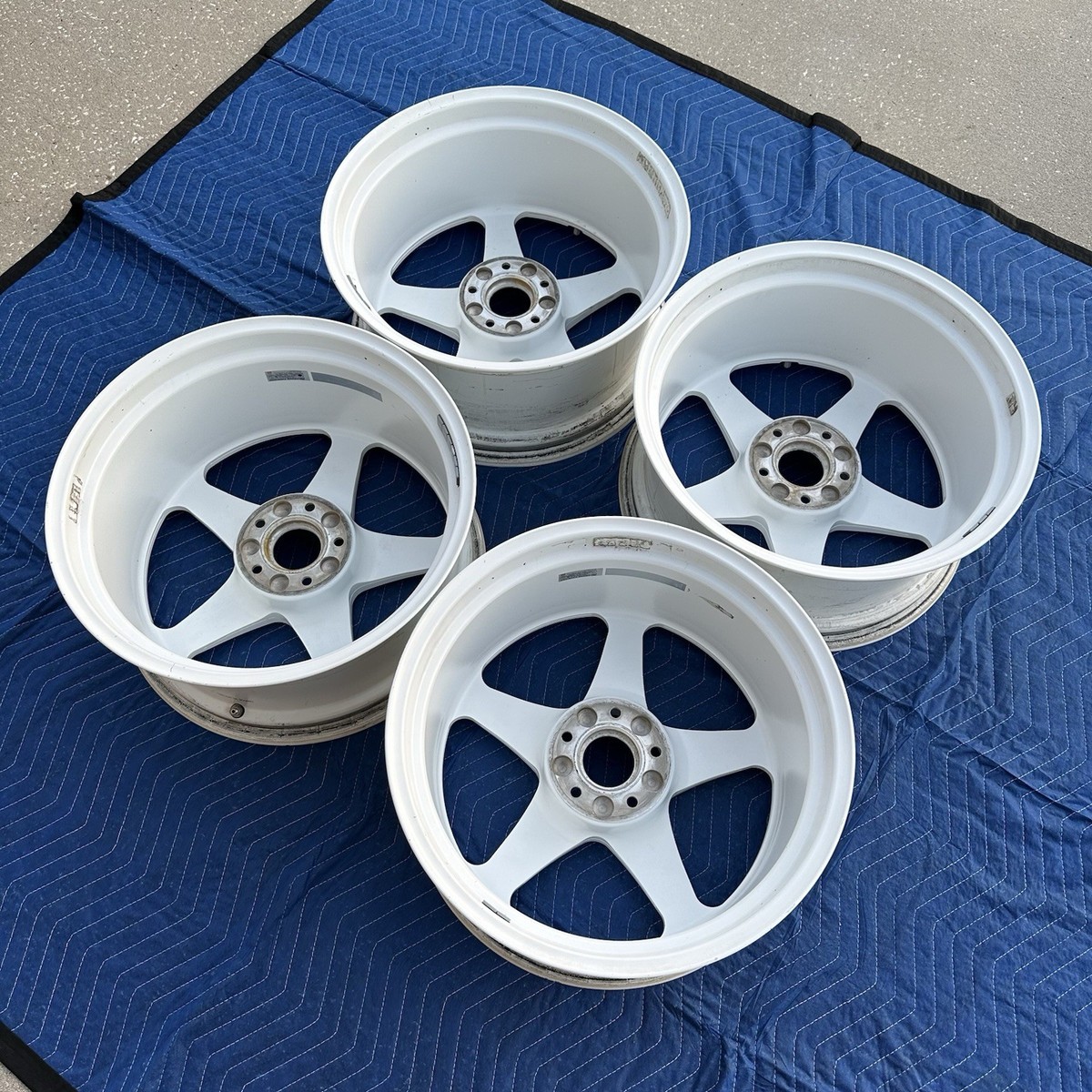 100% AUTHENTIC Desmond Regamaster EVO 2 18x8.5 5x114.3 +38 JDM