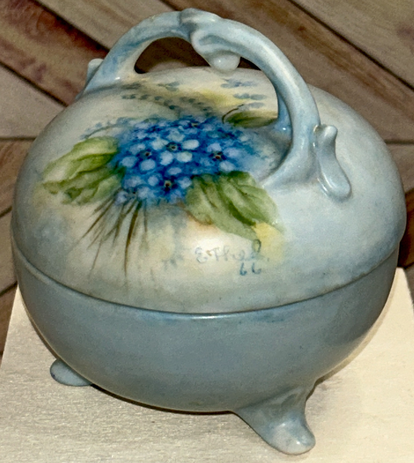 VTG 1966 Porcelain Hand Painted Floral Jewelry Trinket Box Vanity Artist Signed