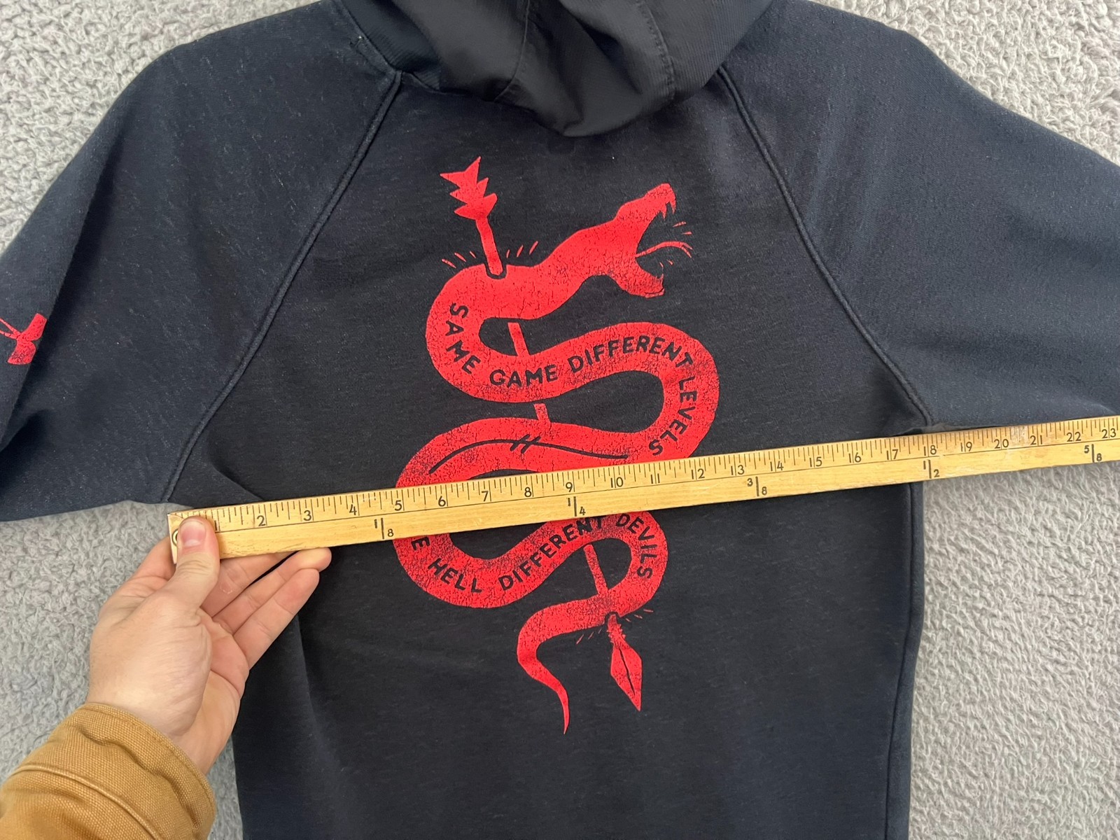 Under Armour Project Rock Hoodie Mens Small Black Snake Levels Hell Devils thumbnail 7