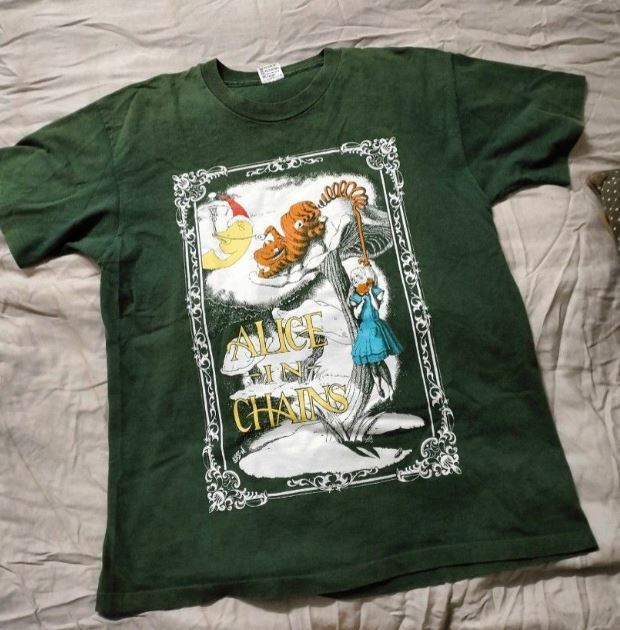 Alice In Chains band 1992 In Wonderland Green Unisex T shirt Alice In Chains band 1992 In Wonderland Green Unisex T shirt