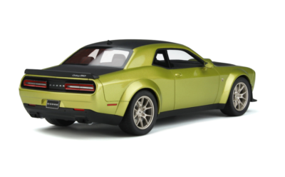 1/18 Dodge Challenger R/T Scat Pack Green W/ BLK. Model Car by GT