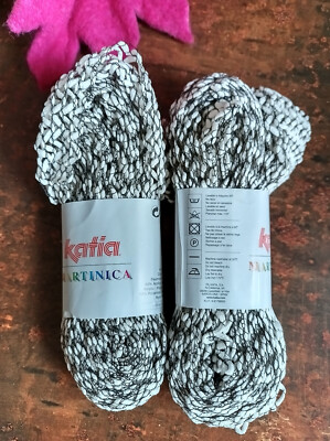 2 x 50 g Katia Martinica  Col. 200 weiß/schwarz
