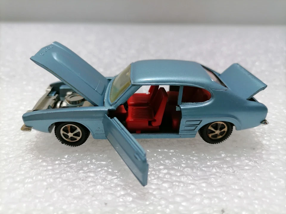 FORD CAPRI 2300 - Vintage Marklin 1822 , Made in Germany 1970 - Image 3 of 4