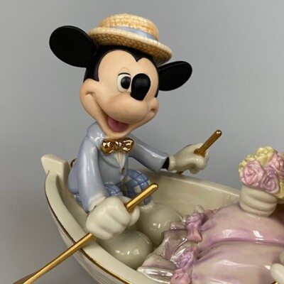 Disney Showcase Lenox Mickey Minnie Rowboat Romance LARGE Figurine