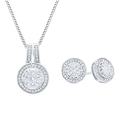 Juego de aretes colgantes y con marco de diamantes de plata enchapado en oro blanco de 14K Foto 2 de 4