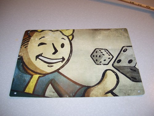 Vault Boy Würfel werfen Fall Out Spiel Schild Blech Fall Out Media 10,5 x 7,5 Zoll