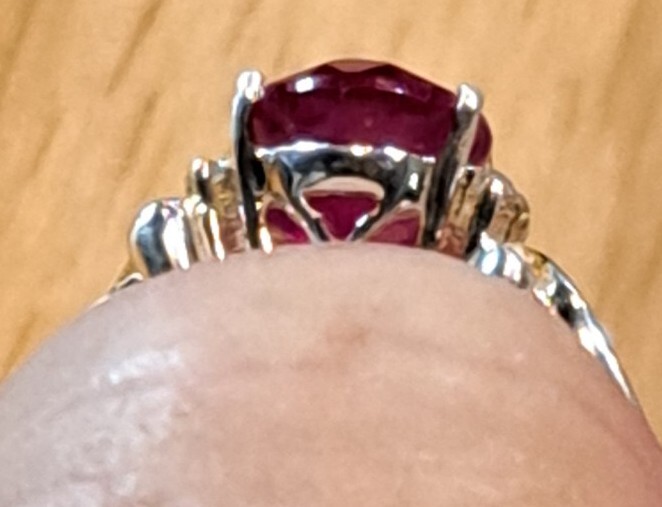 2.80cts. Ruby And White Topaz Ring. Solid .925 St… - image 3