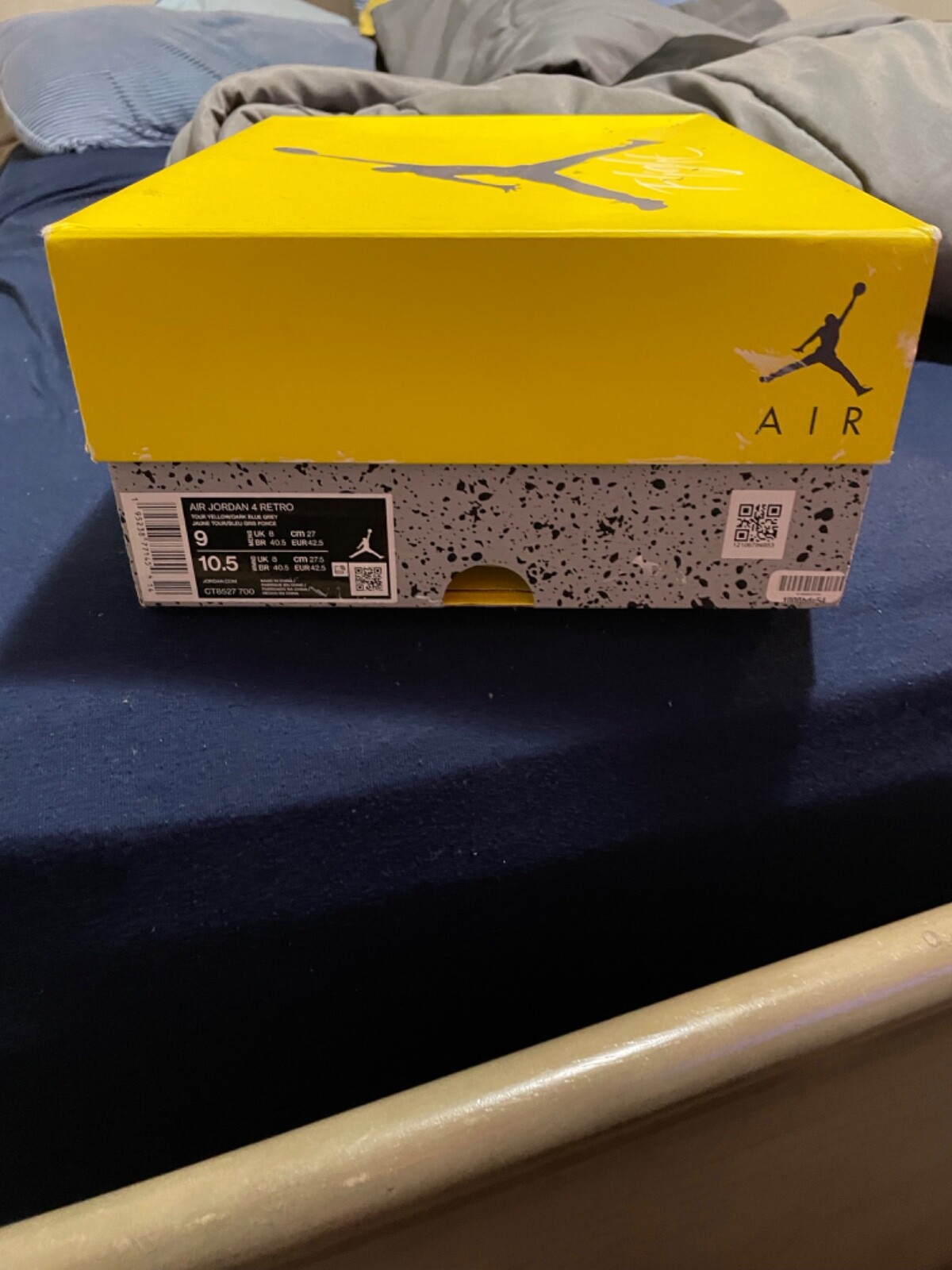 Jordan 4 Retro Lightning Sneakers in Size 9 – Limited Stock