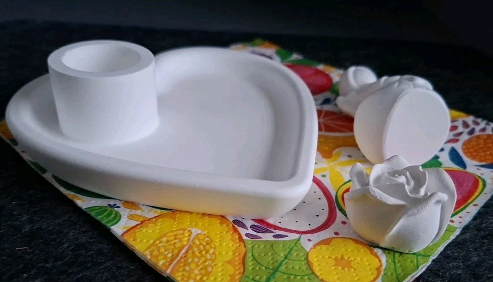 KUPI Keramik:  Herzschale mit Kerzenhalter, Engel und Rose (Handarbeit) - Bild 4 von 4
