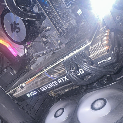 EVGA GeForce RTX 3060Ti 8GB - RAM 32GB 2444MHZ BUNDLE
