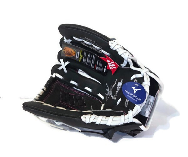 Ages 7-8 Black White New Left Handed 11 1/5