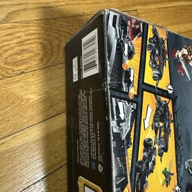 New Factory Sealed LEGO DC Comics: Flying Fox: Batmobile Airlift Attack (76087)