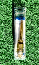 Master Plumber 454 728 Gerber Faucet Stem B10-3UE Hot or Cold Use Seat #2153 NIP