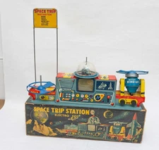 RARE 1960S JAPAN SPACE TRIP  STATION SPACE TOY  BOXED