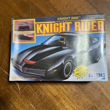 MPC Knight 2000 / Knight Rider 1:25 Scale Model Kit 1-0675  1982-83