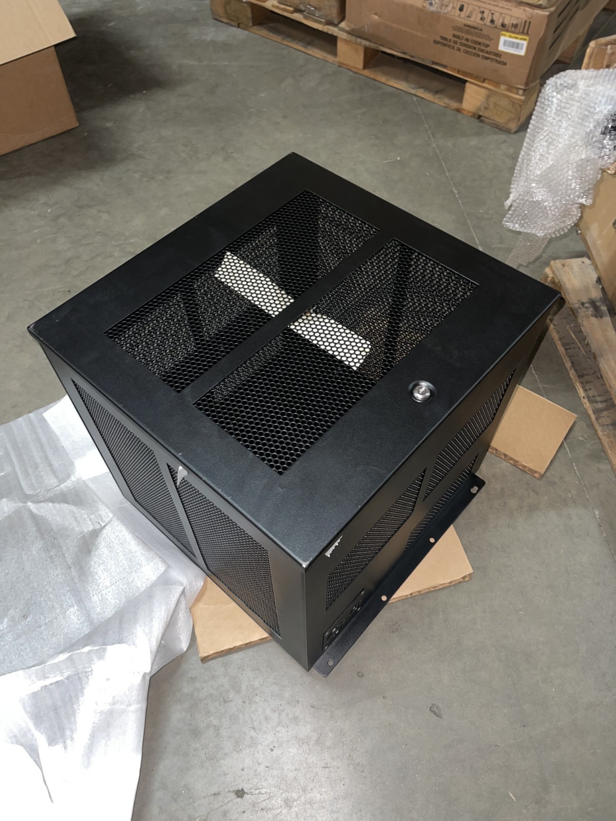 Hoffman 21" x 21" x 20" Wall Mounted Enclosure Cabinet Rack A30N24BLP/SPL