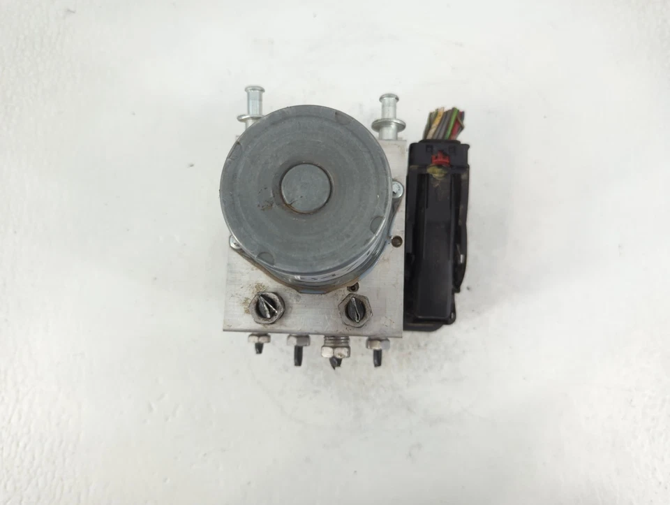 Módulo de control de bomba Chevrolet Volt Abs 2016-2017 LTQ83 Foto 3 de 4