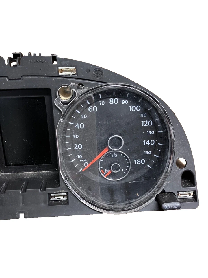 VOLKSWAGEN CC 2009-2012 CUADRO DE INSTRUMENTOS VELOCÍMETRO 3C8920970J Foto 3 de 4