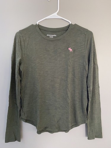 Abercrombie kids girls 13/14 olive green long sleeve t-shirt.