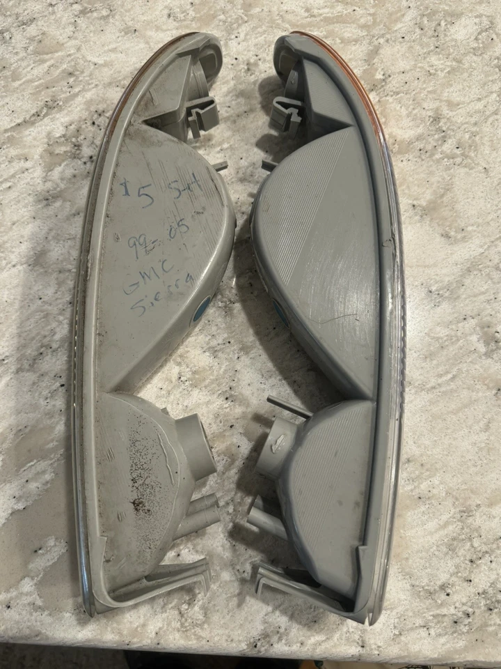 GMC Sierra 1500 99-05 luces de giro/estacionamiento ámbar/claro nuevo/usado Foto 4 de 4