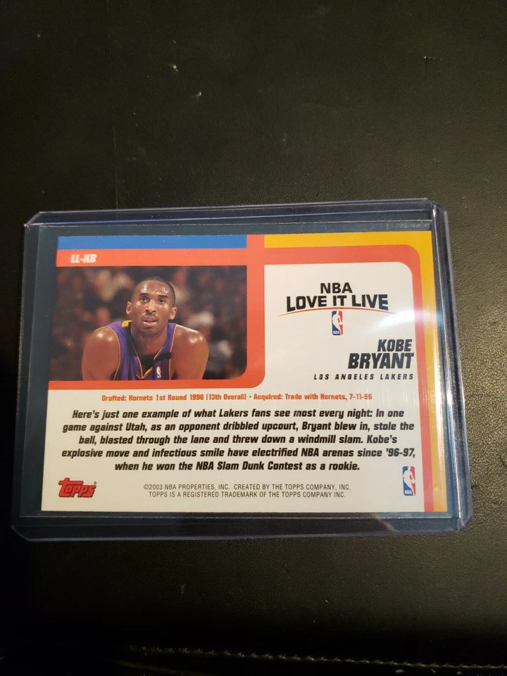 KOBE BRYANT 2003 TOPPS #LL-KB LOVE IT LIVE GOLD HOLOFOIL REFRACTOR LIKE INSERT - Image 4 of 4