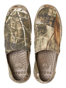 realtree crocs
