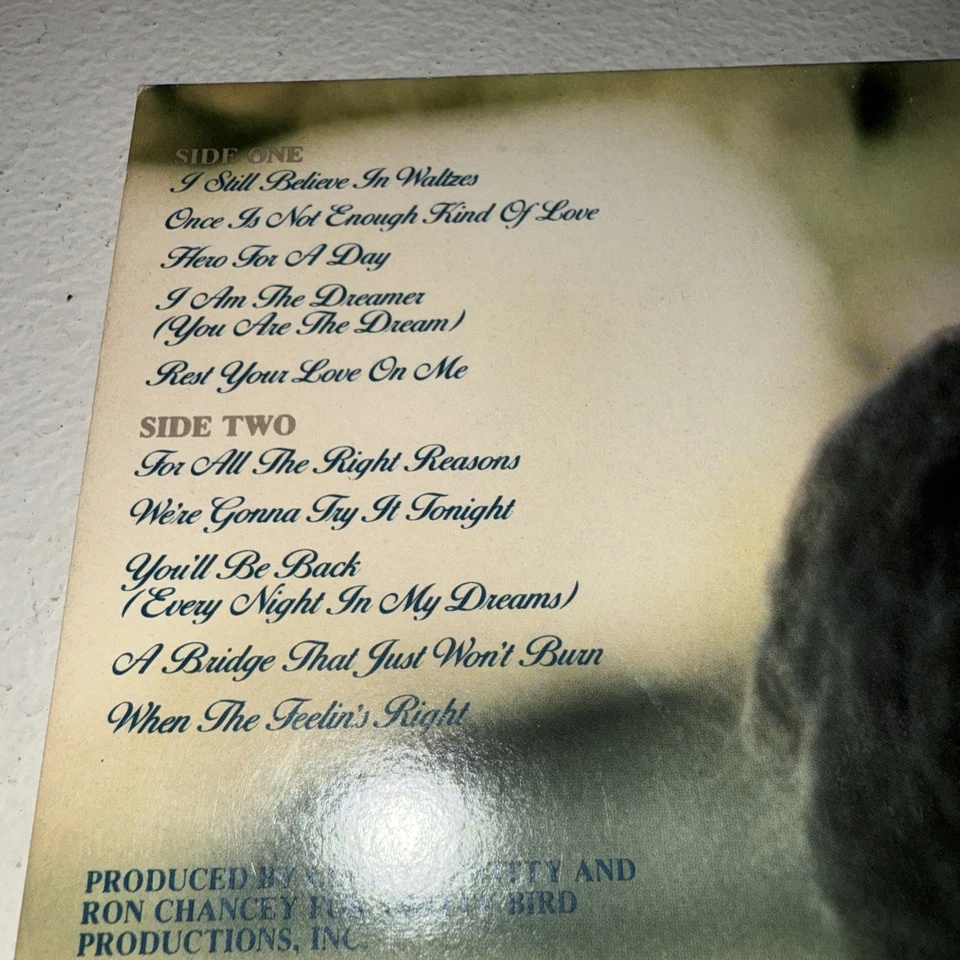 CONWAY TWITTY*REST YOUR LOVE ON ME*VINYL LP RECORD MCA-5138(MCA-37228)  - Imagem 3 de 3