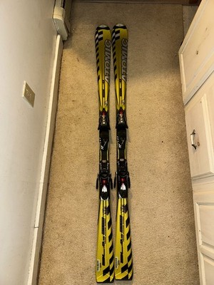 Atomic SL 9 Skis W/ Bindings 170CM 67'' W/ Atomic Race Bindings