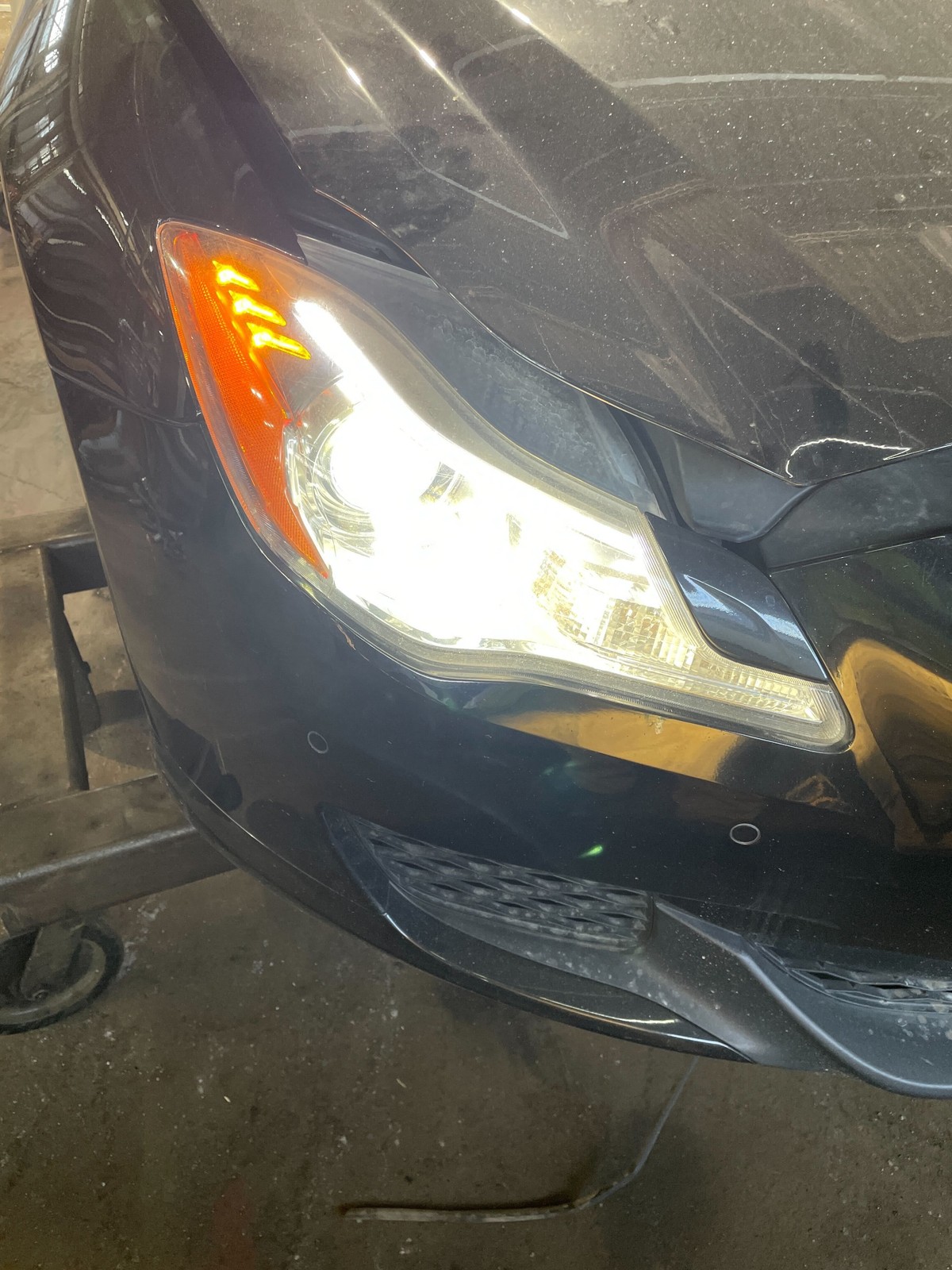 Front Right Headlight Headlamp 670006567 OEM Maserati Quattroporte M156 2014-16