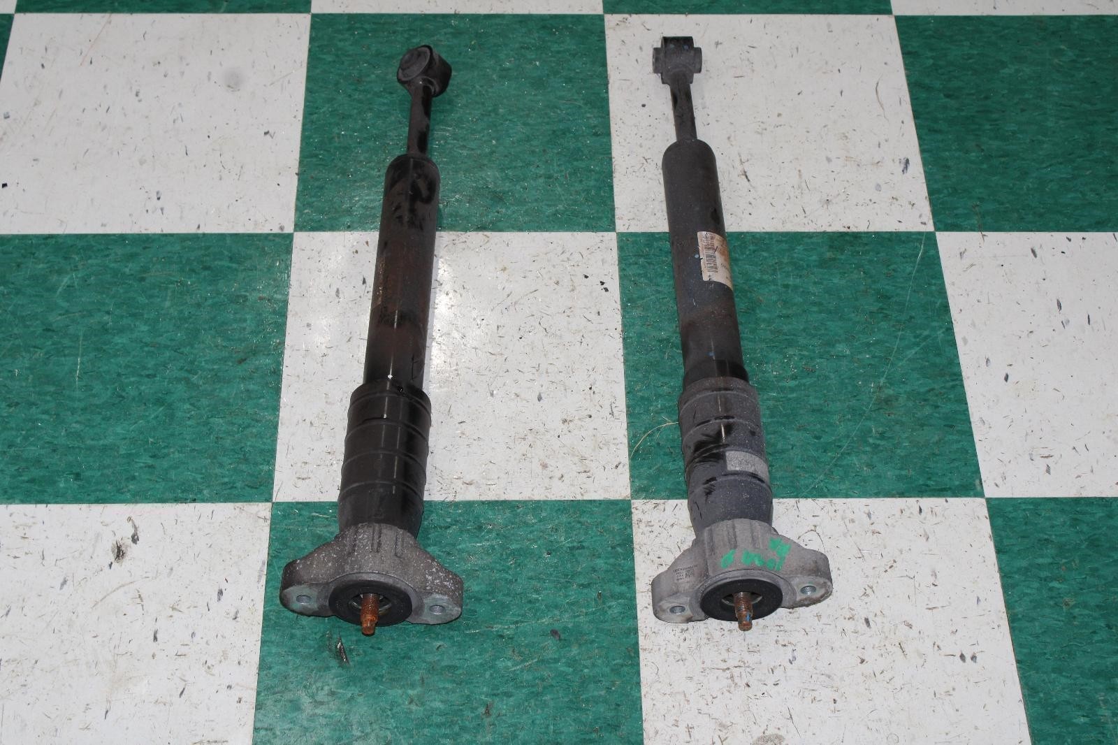 14-20 Ghibli RWD 3.0L LH RH Rear Back Suspension Shock Absorber Strut Pair OEM