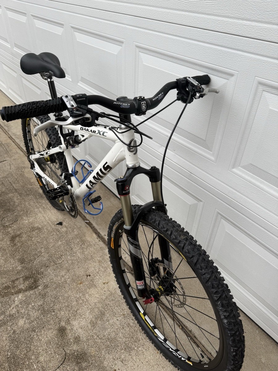 17” Jamis Dakar XC MTB Full Suspension Deore XT Medium Disc 17” Jamis Dakar XC MTB Full Suspension Deore XT Medium Disc