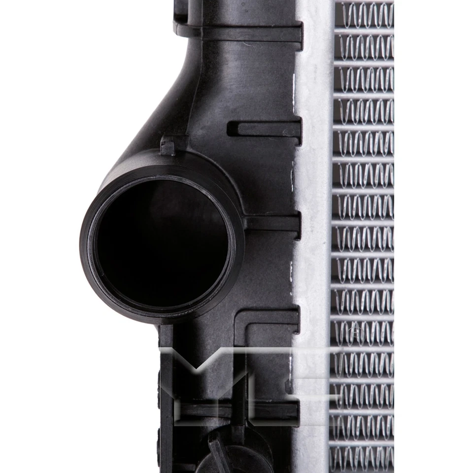 For Lincoln MKS 2013-2016 TYC 13308 Engine Coolant Radiator — 第 3/4 张图片